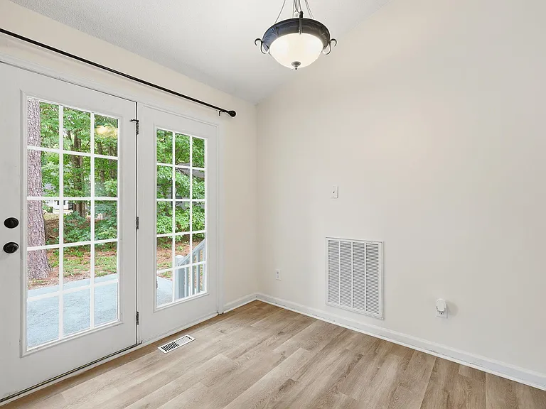 1057 Mailwood Dr — Photo 13