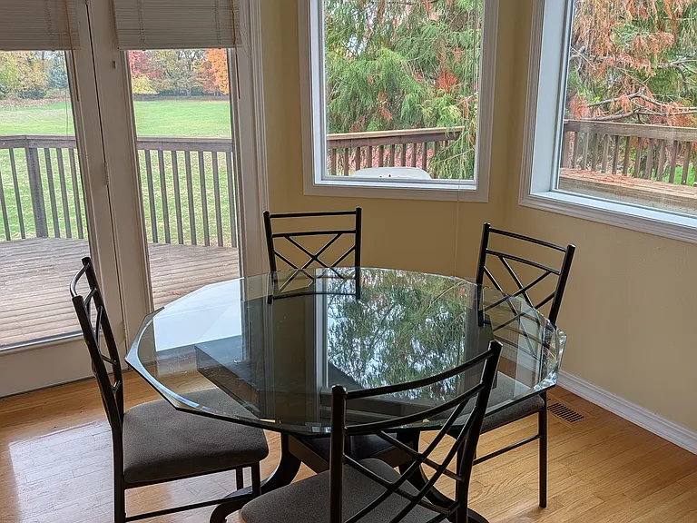 NW Baker Crest Ct — Photo 15