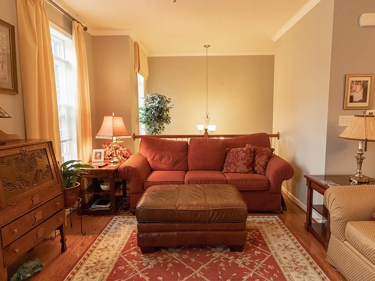 1401 Townhouse Way — Photo 4