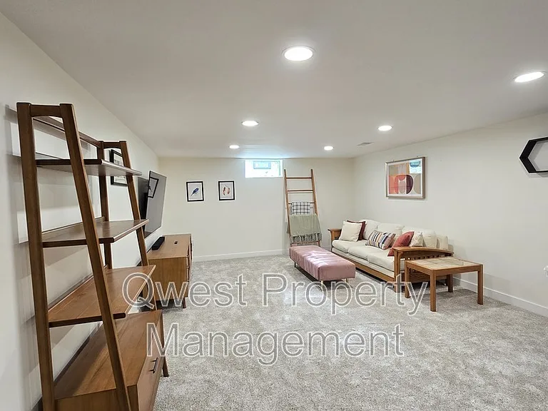 4663 Marigold St SE — Photo 5