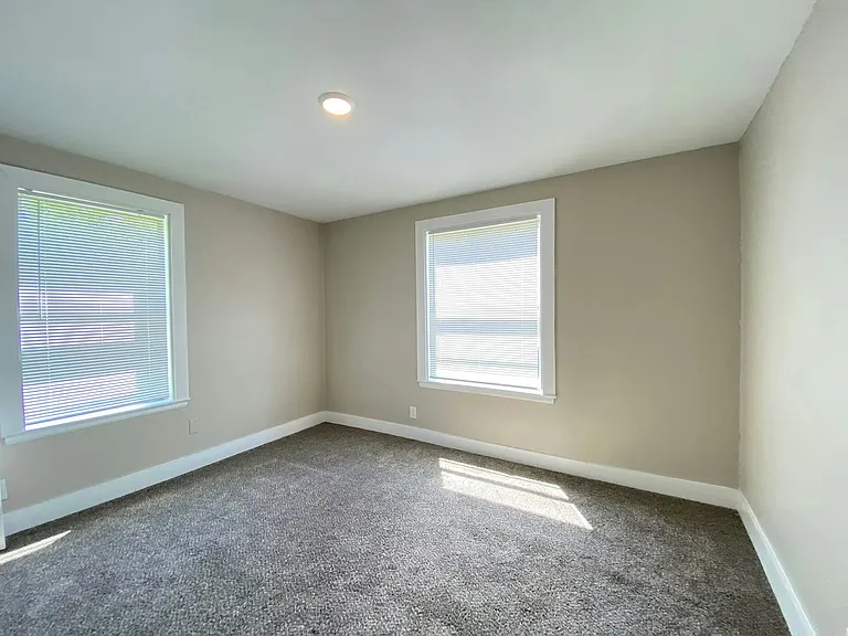 806 Jane Dr — Photo 13
