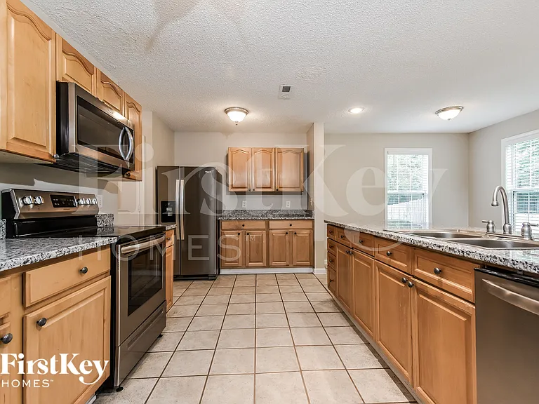 1503 Glenn Meade Dr — Photo 6