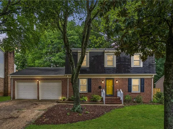 930 Coloma Dr, Newport News, VA 23608
