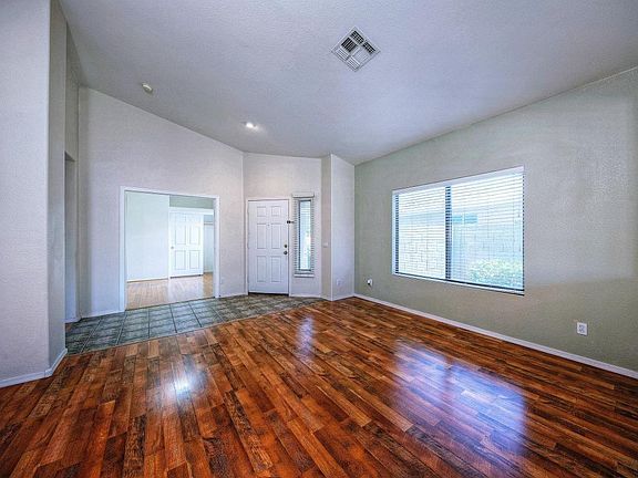 4th image of 40220 N Patriot Way