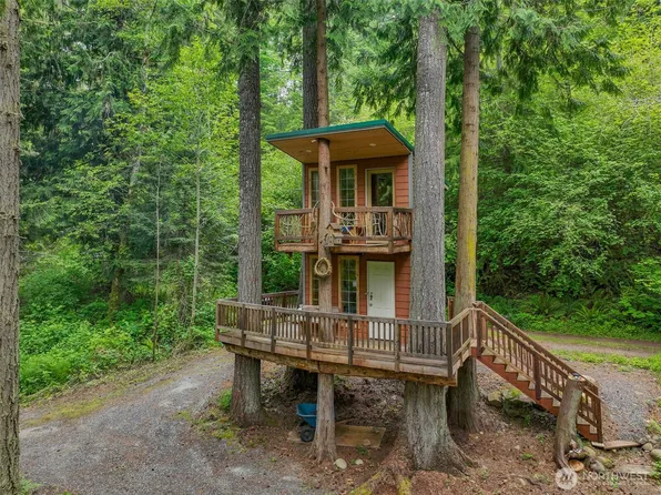 14125 Beaver Drive SE, Rainier, WA 98576