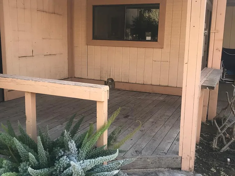916 Mammoth Ave — Photo 6