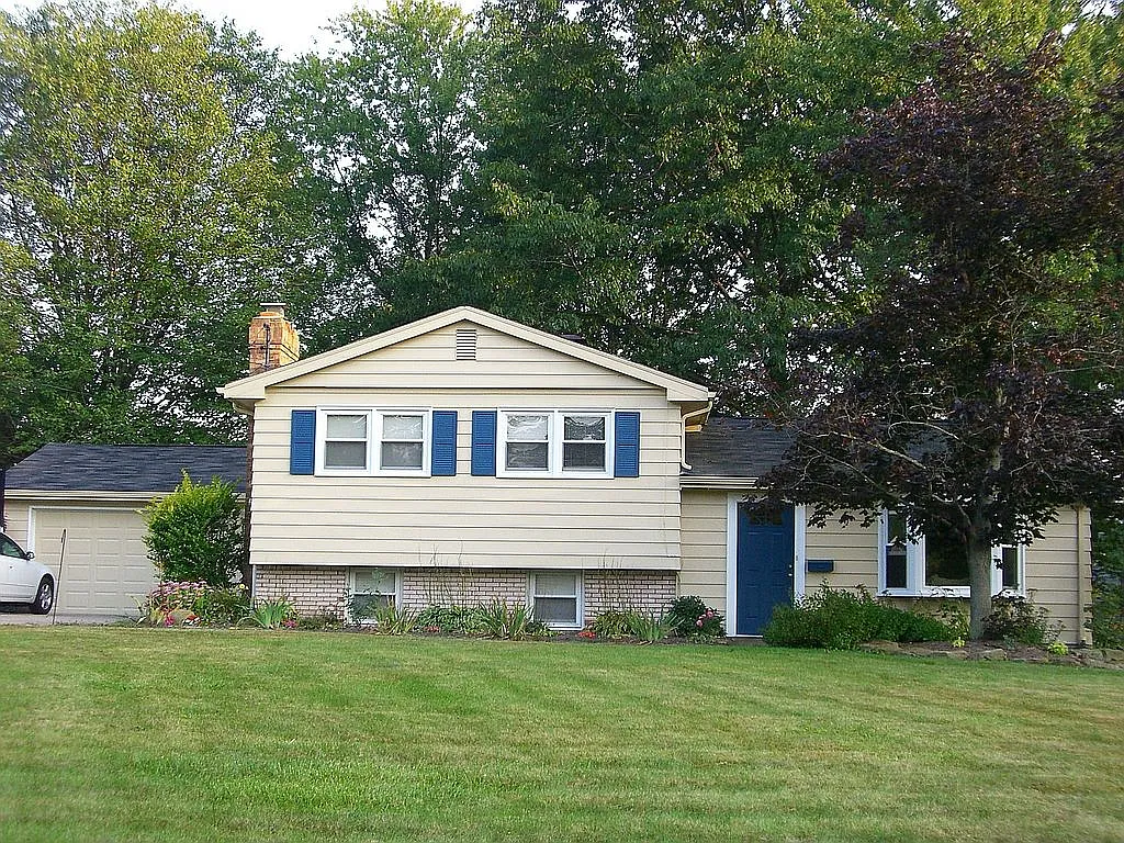 1803 Halbert Dr photo 1