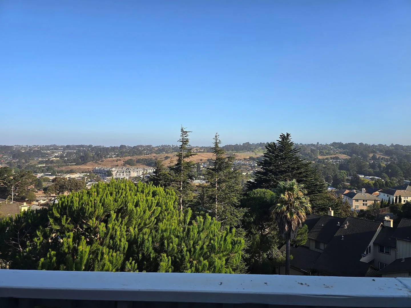 Beautifully Remodeled 3-Bedroom Townhouse with Panoramic Views & 2-Car Garage — Photo 1