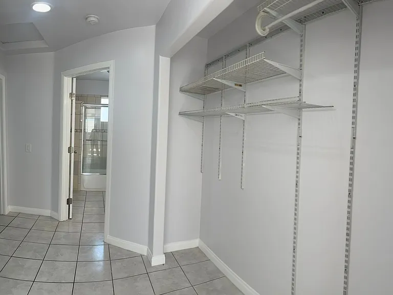 1454 N Gaviota Ave — Photo 3