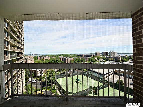 3rd image of 2 Bay Club Dr APT 10A