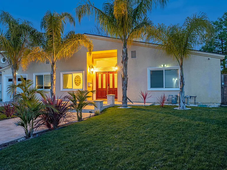 5114 Etiwanda Ave — Photo 10