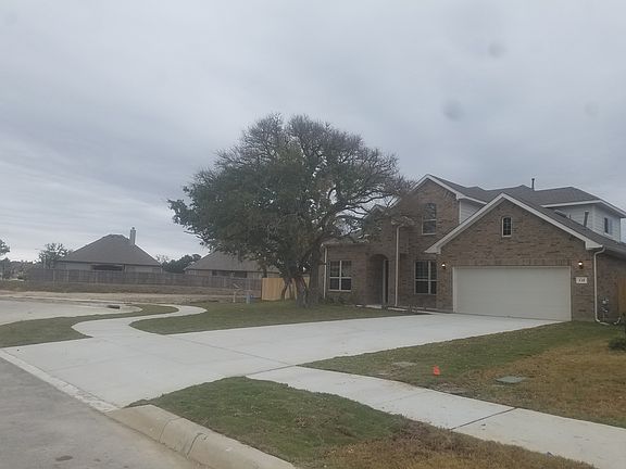 No direct left/rear neighbor