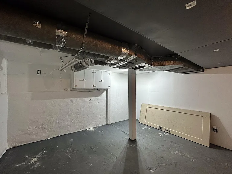 335 NE Kearney Ave — Photo 14