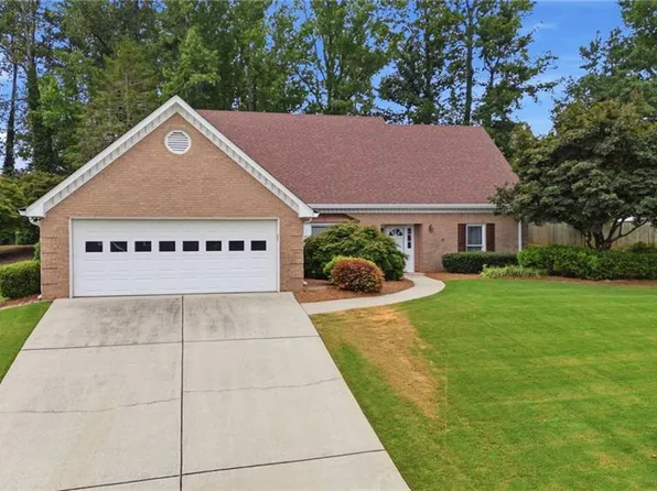345 N Farm Dr, Alpharetta, GA 30004