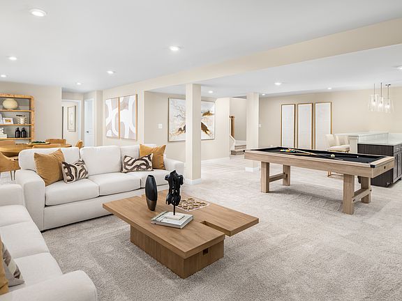 Saint Lawrence w Finished Basement