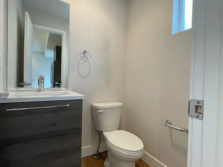 5552 W 10th Pl — Photo 16
