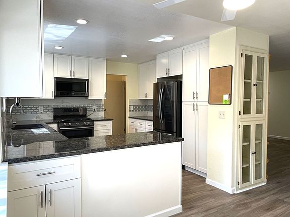 4th image of 17743 Huckleberry Dr