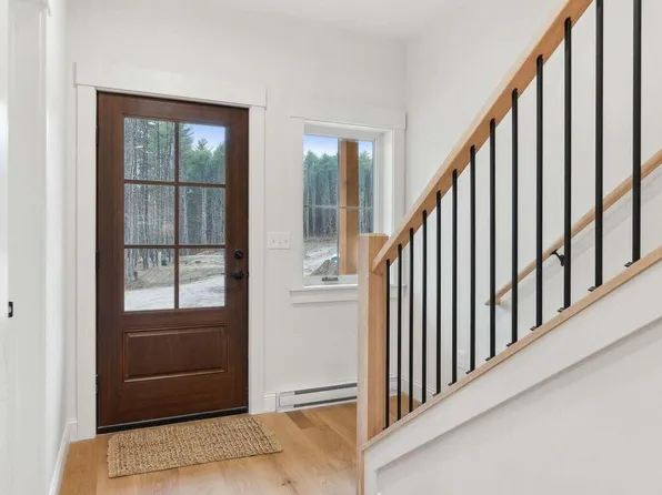 68 & 70 Oaken Ridge, North Yarmouth, ME 04097