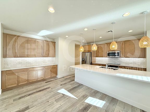 4th image of 20862 E Sparrow Dr