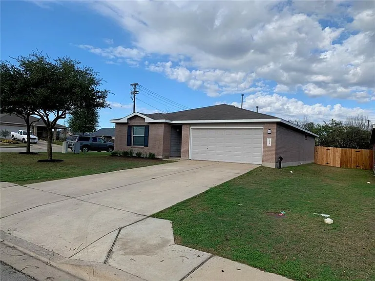 144 Star Of Texas Dr — Photo 1