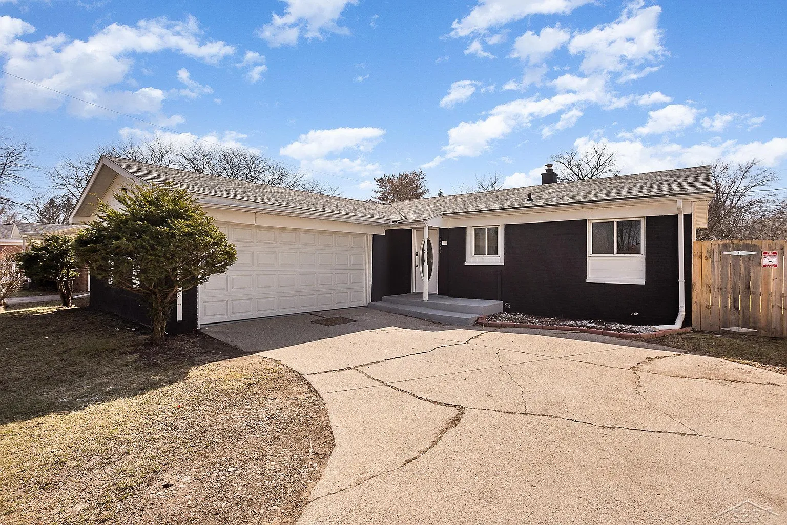 3828 York Dr photo 1