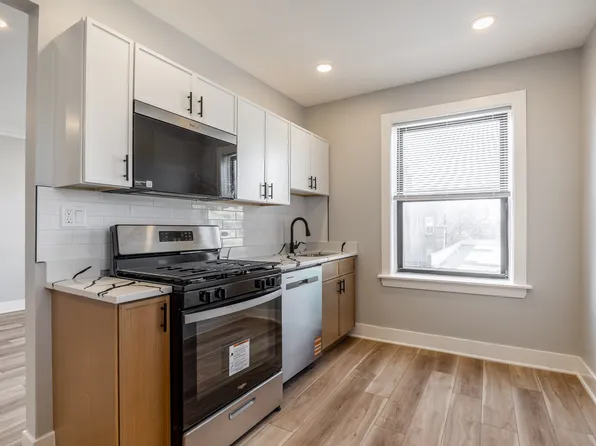 6148 N Francisco Ave