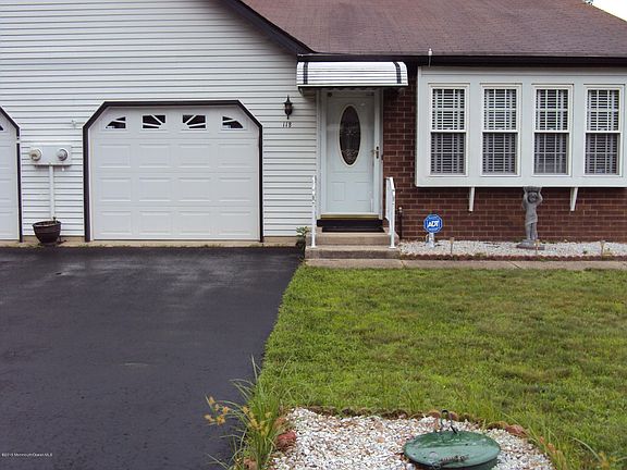 4th image of 11 Ivy Court #B