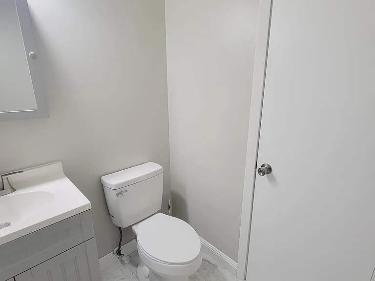 1316 E Woodshire Dr — Photo 23