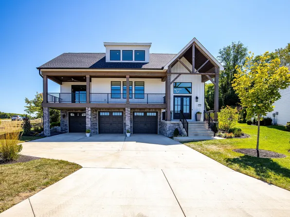 2400 Copper Ridge Ct, Hebron, KY 41048