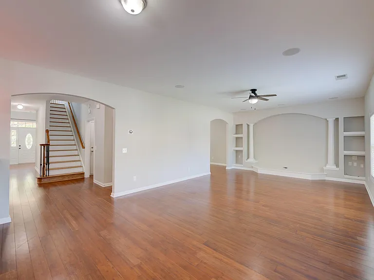 129 Herrick Ct — Photo 17