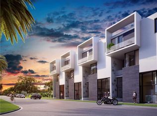 1552 4th St #106, Sarasota, FL 34236