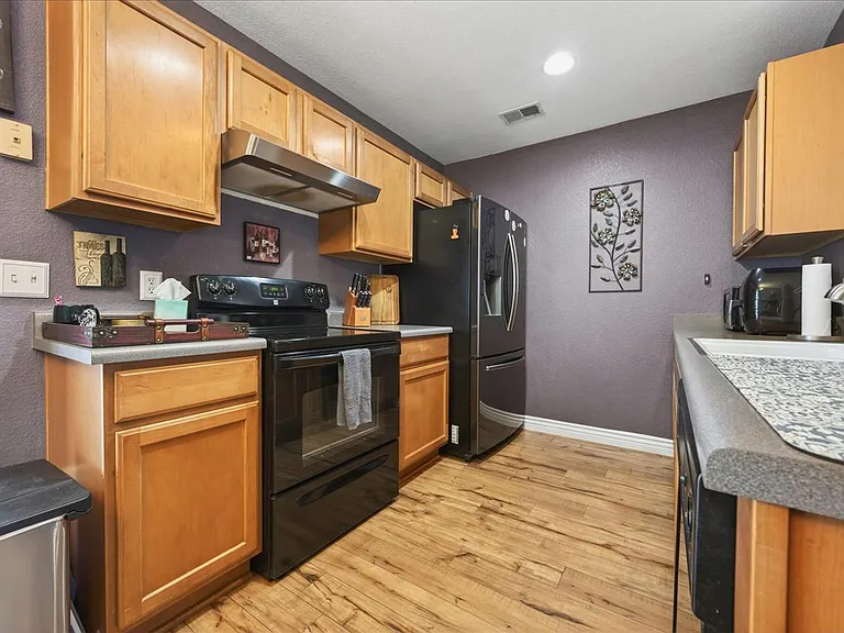 4594 S Swadley Ct — Photo 5