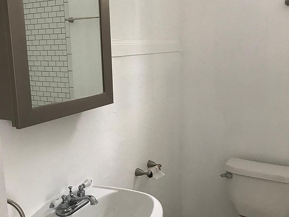 5th image of 2214 Valence St