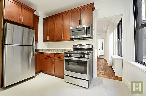 Rented by Halstead Real Estate | media 28