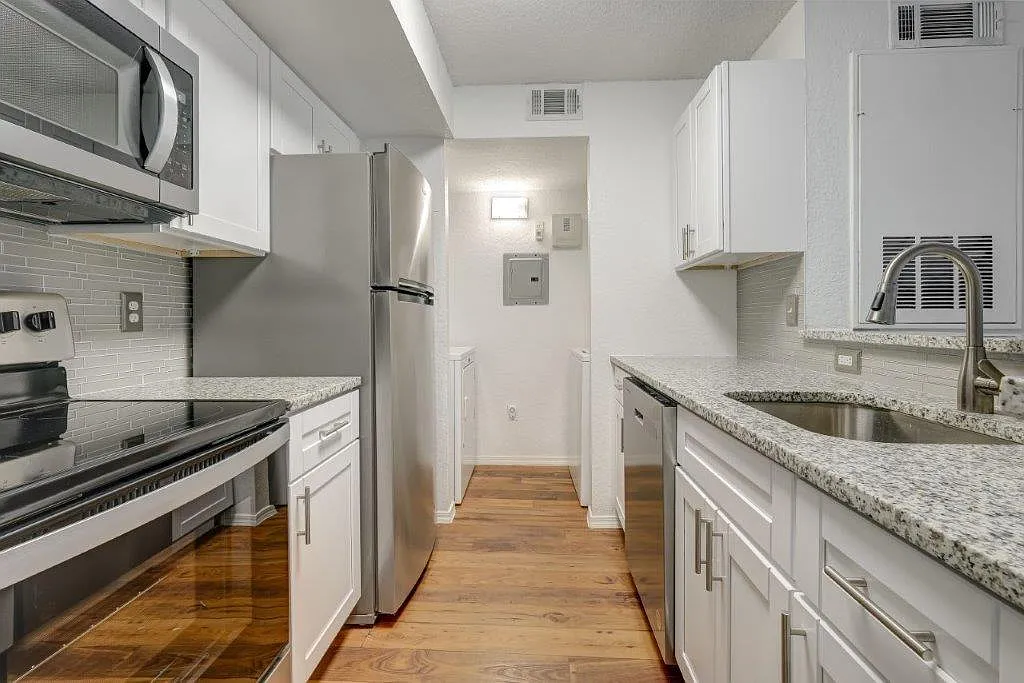Royal St. George at the Villages Apartment Homes — Photo 2
