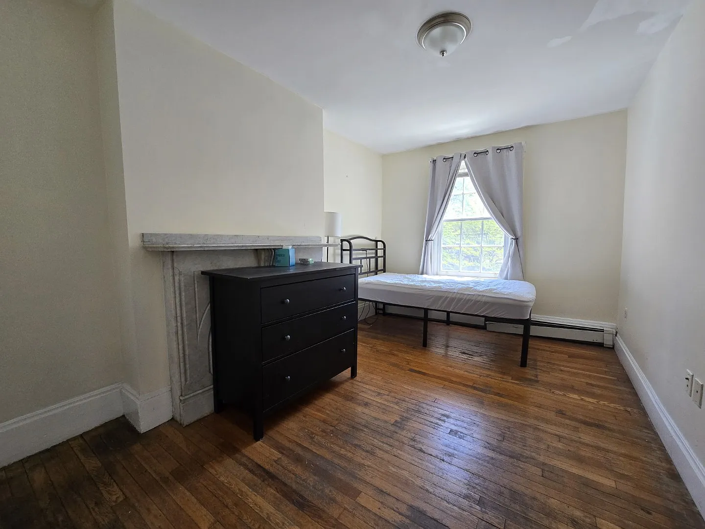 6 Derne St — Photo 1