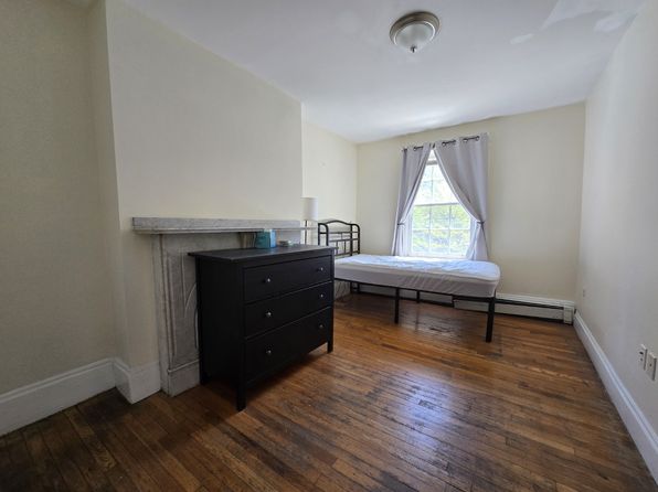 6 Derne St APT 8