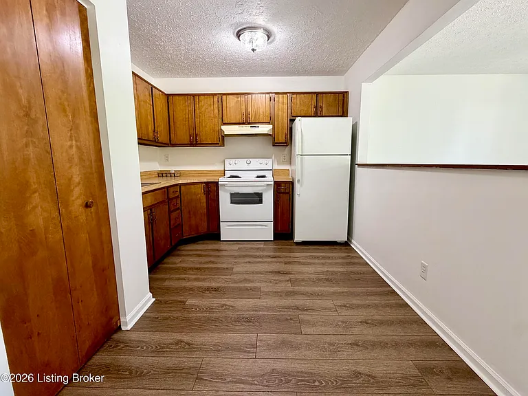 300 Faro Ct #9 — Photo 4