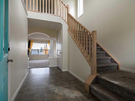 4th image of 151 SW Bow Ridge Cres