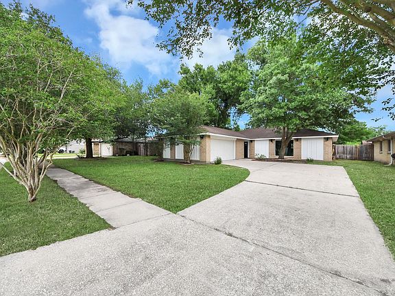 2nd image of 20322 Bishops Gate Ln