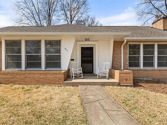 2nd image of 841 Swarthmore Ln