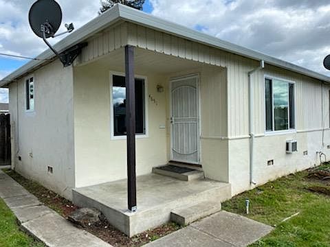 3rd image of 4651 Attawa Ave