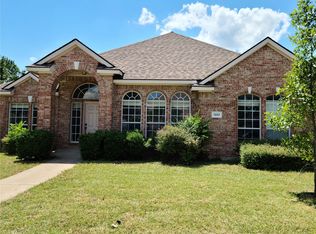 1057 Suffolk Ln, Cedar Hill, TX 75104