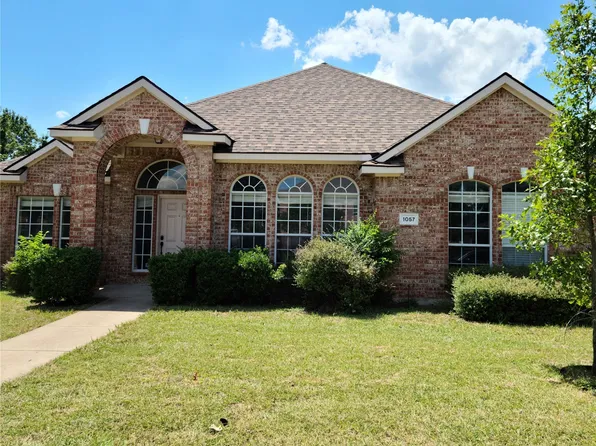 1057 Suffolk Ln, Cedar Hill, TX 75104