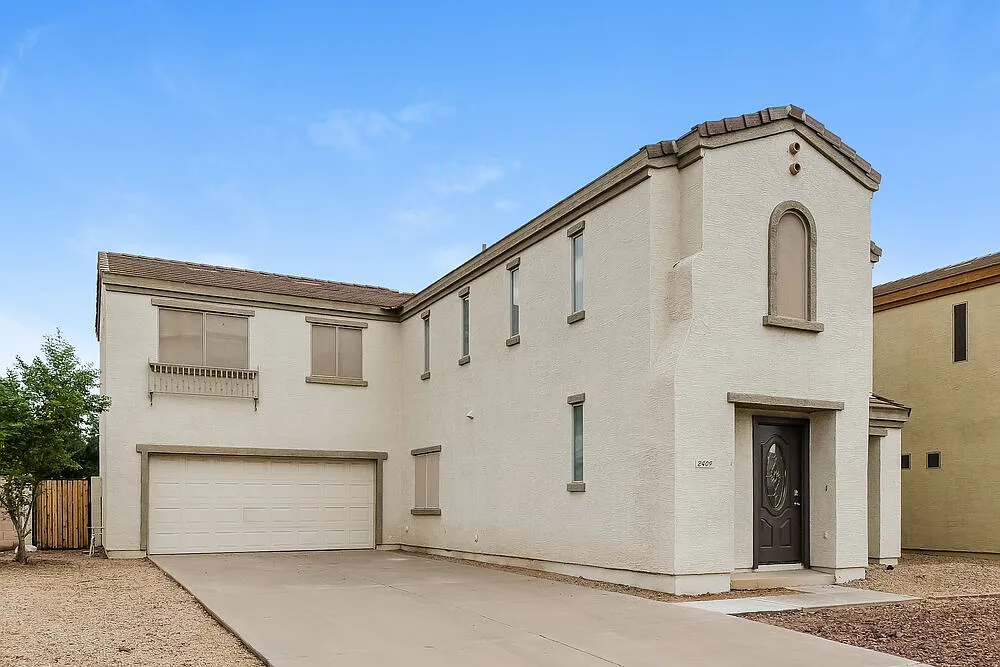 3 bed, 2.5 bath, 2170 sqft, $2,220 — Photo 4