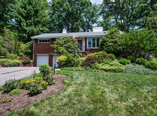 708 Robinhood Rd, Pittsburgh, PA 15215