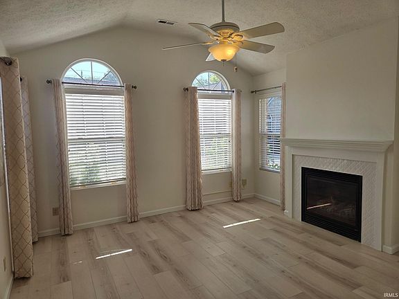 3rd image of 2911 W Applewood Ct
