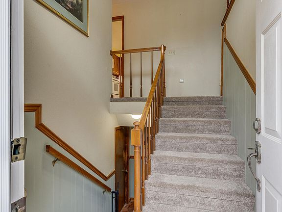 4th image of 111 Blakemore Cir