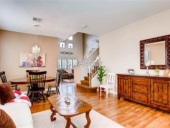 5th image of 10413 Bent Willow Ave