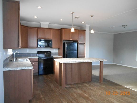 4th image of 141 Forest Dr